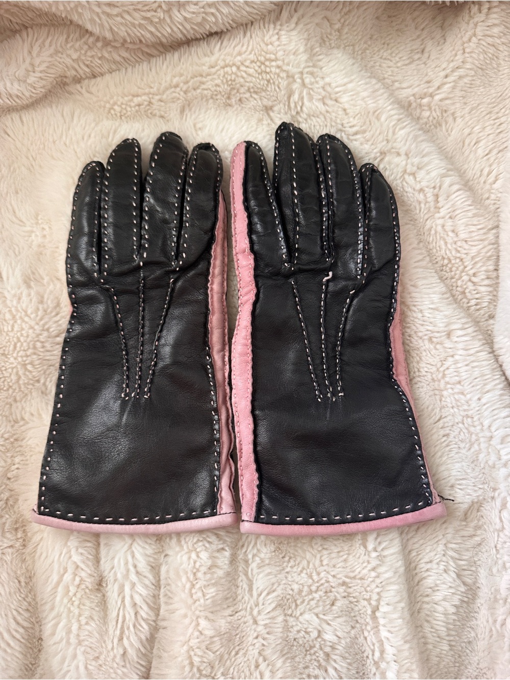 Shaneen Huxham Black and Pink pick
Stitch Leather Women's Gloves, 6.5